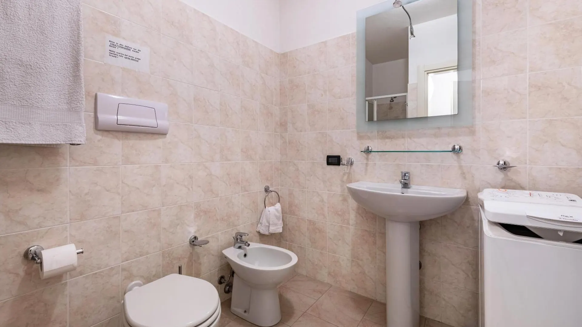 Cozy Studio Le Vele 7 Garda Lake Toscolano Maderno 0*,  Italy